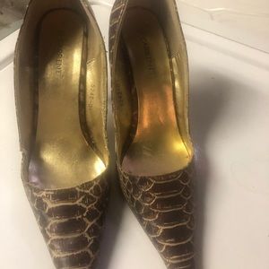 🦋Women pointed toe pump-